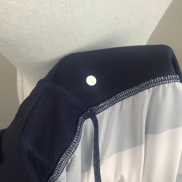Lululemon Run Chase Me Tank - Navy Blue & White, Size 2 - Picture 4 of 5